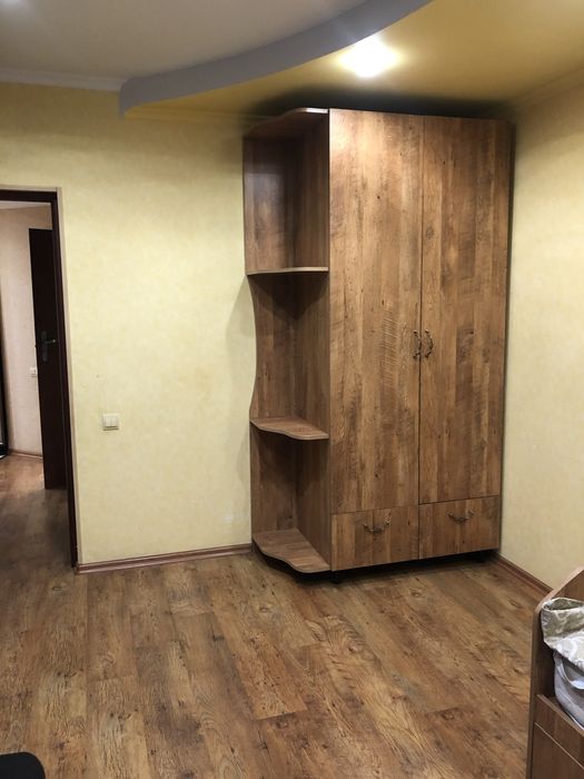 Длительно (год и более) 2х ком.квартира в р-не Монолита; газ.котел