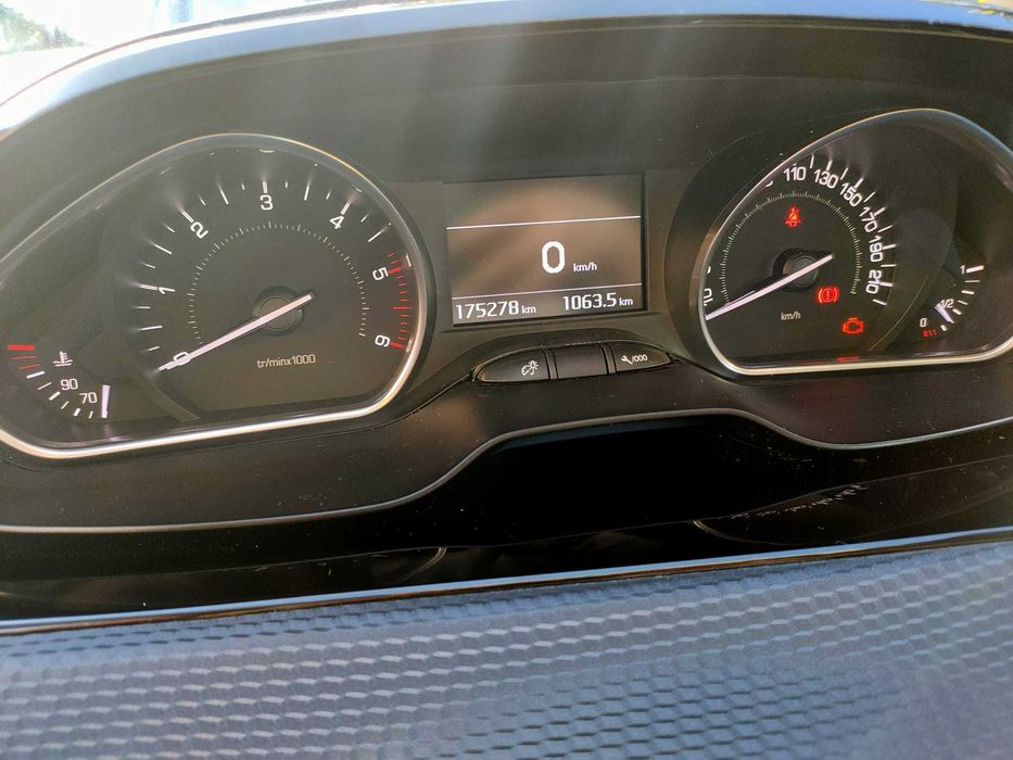 Peugeot 208 1.6 BlueHDi 2015