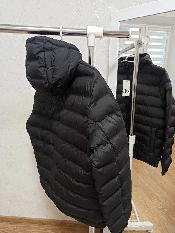 Куртка Zara с легким дутим ефектом розмір L