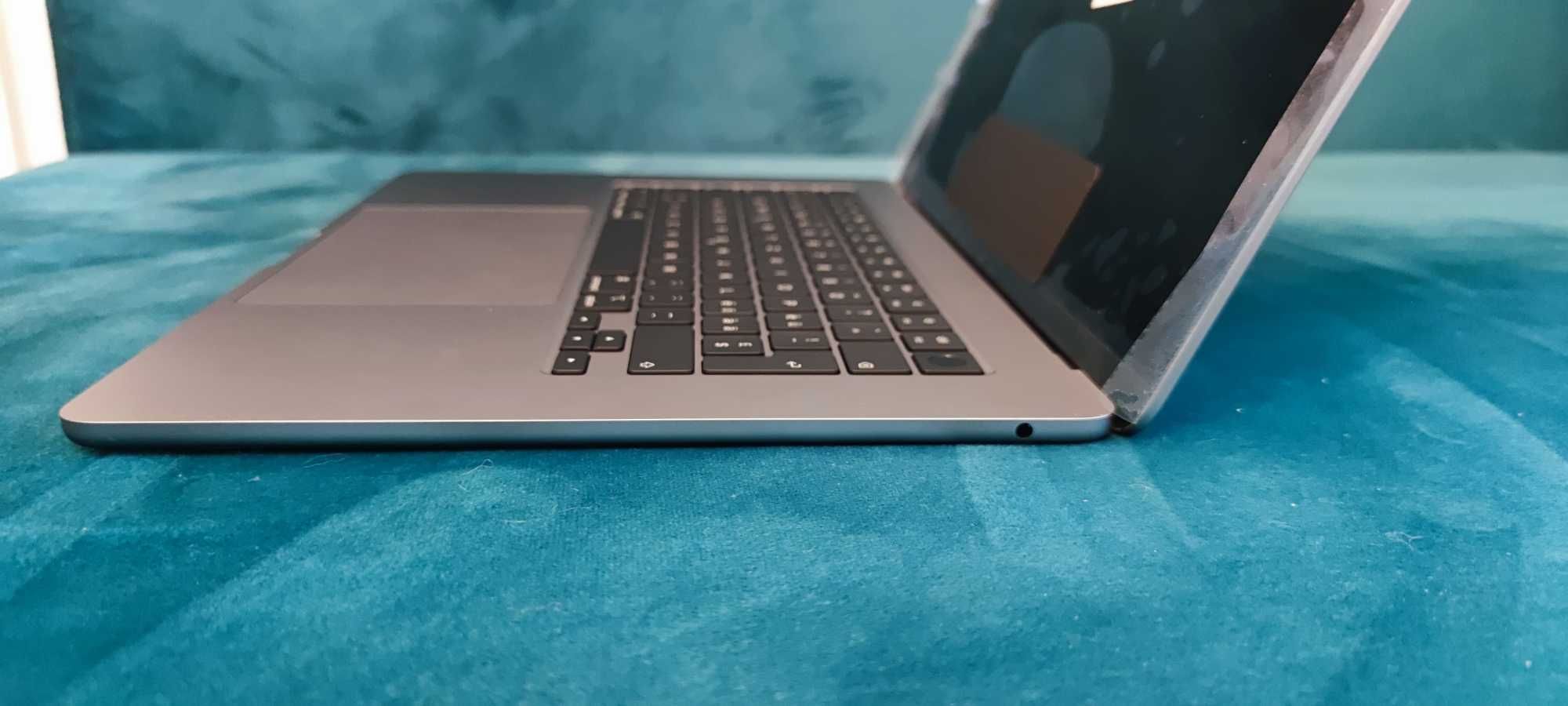 Apple MacBook Air 15 M3 2024 8GB/256GB SUPER STAN!