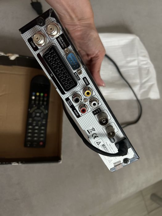 Продам тюнер ресивер