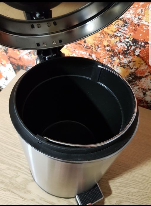 Kosz metalowy na śmieci 5L