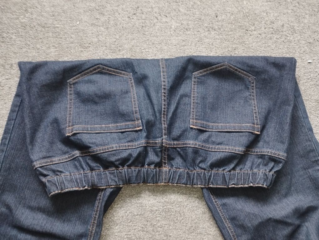 Spodnie jeansy na gumie