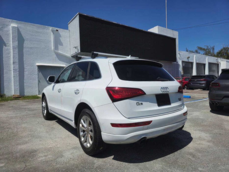 Audi Q5      2015