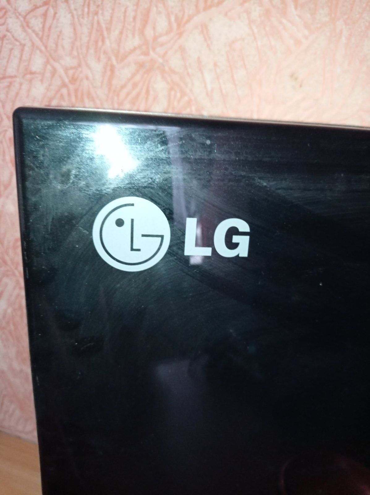 Монитор LG рабочий