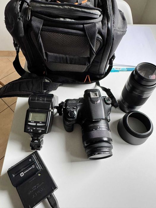 Sony Alpha A58 + 2 obiektywy + lampa błyskowa