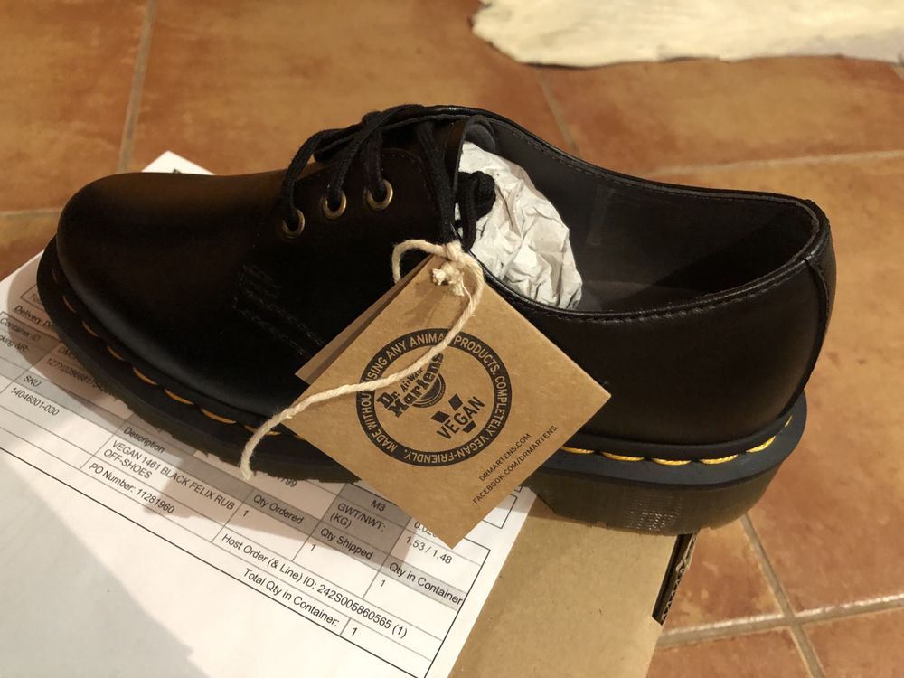 Sapatos dr Martens novos mod 1461 vegan tam 36 (sem uso)