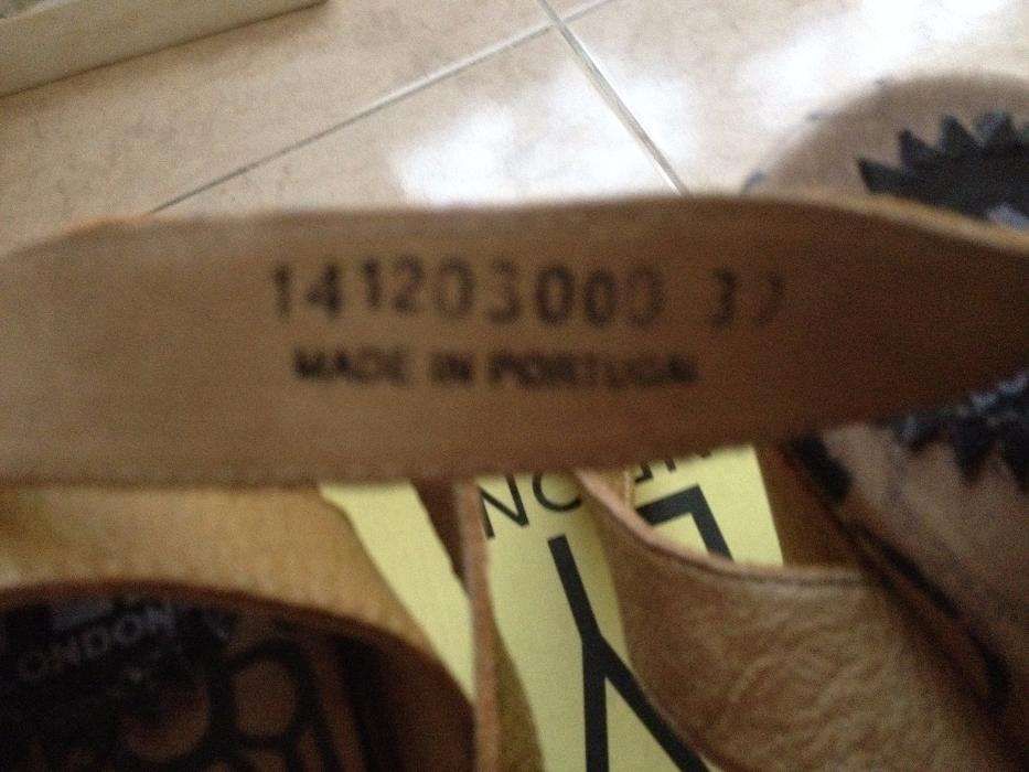 Sandálias Fly London, em pele, nº 39, usadas apenas 1 vez