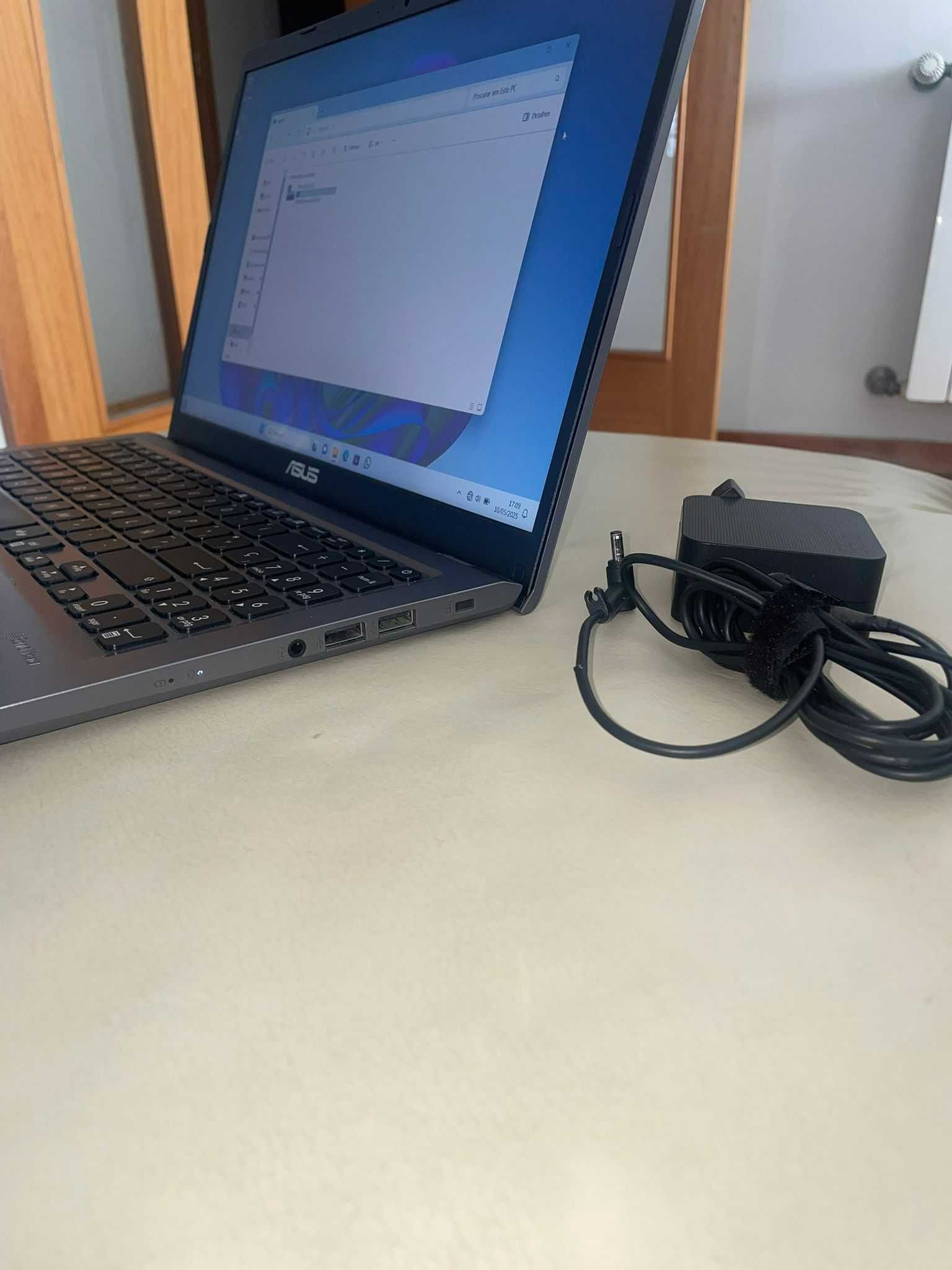 ASUS VivoBook 15 F515JA-EJ2882W Intel Core i7-1065G7/16GB/512SSD/15.6"