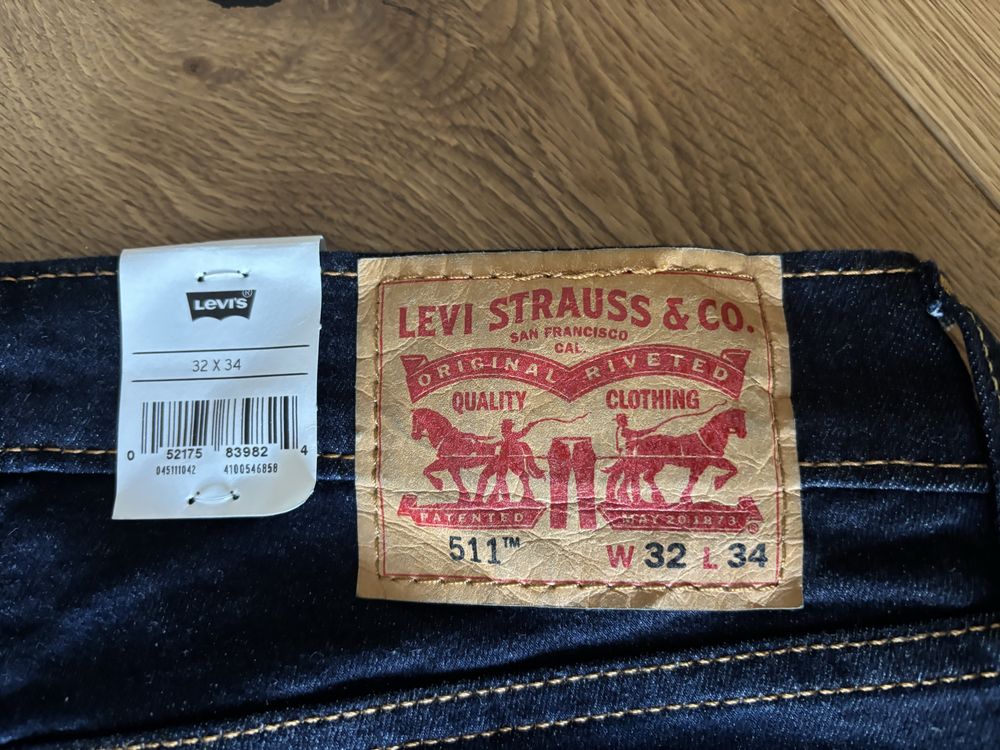 Calcas LEVI’S novas e originais compradas nos Estados Unidos