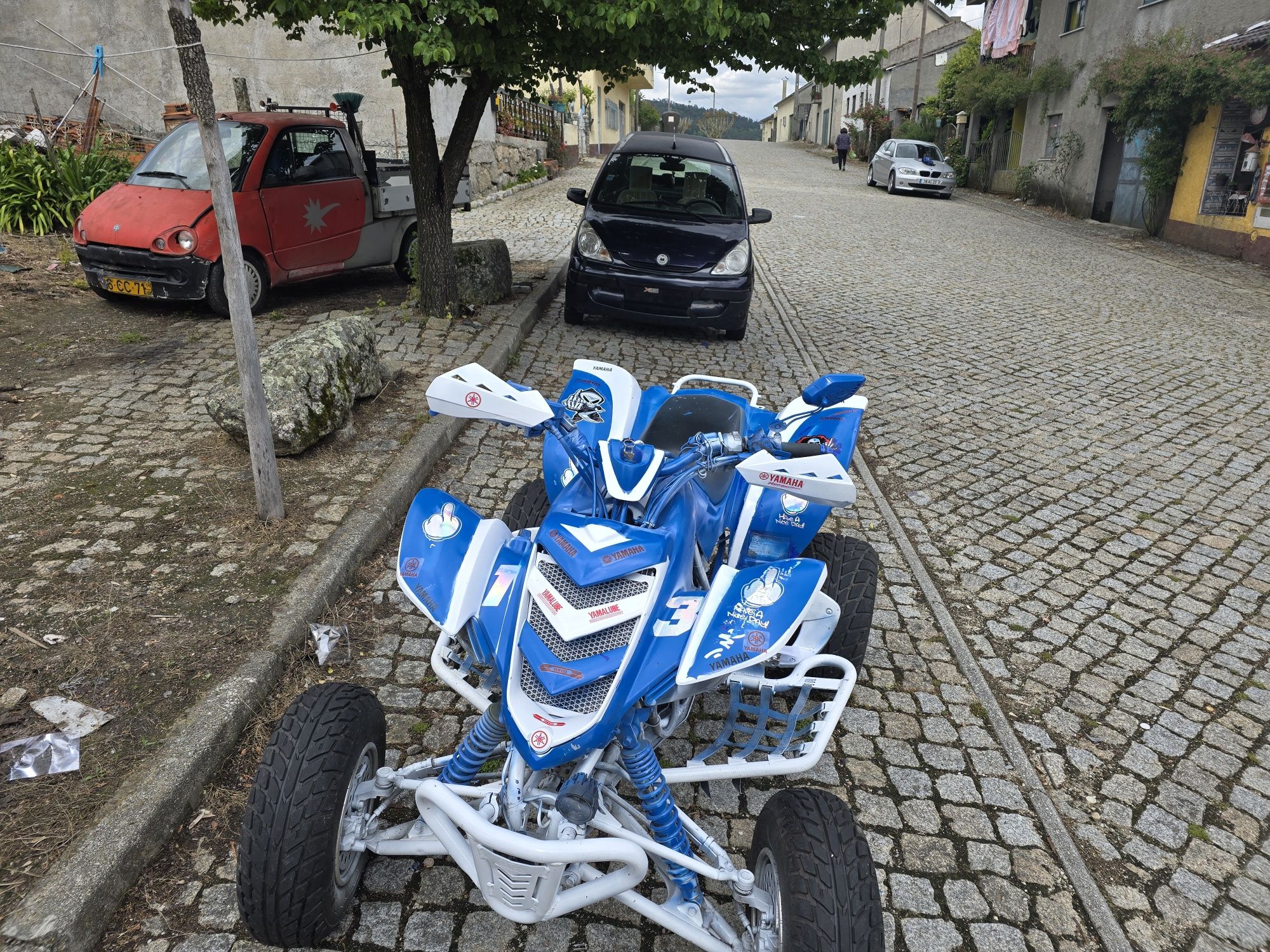 Vendo moto4 yamnha 660r