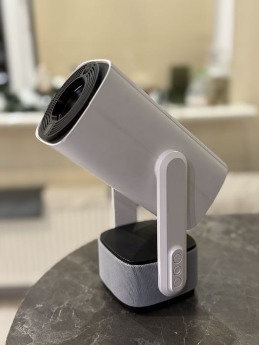 Продам проектор К2, со встроеным динамиком и аккумулятором