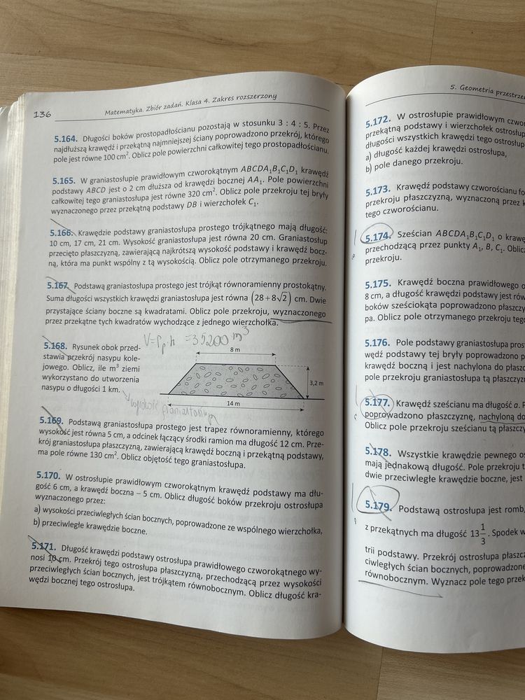 Zbior zadan Matematyka 4 rozszerzenie