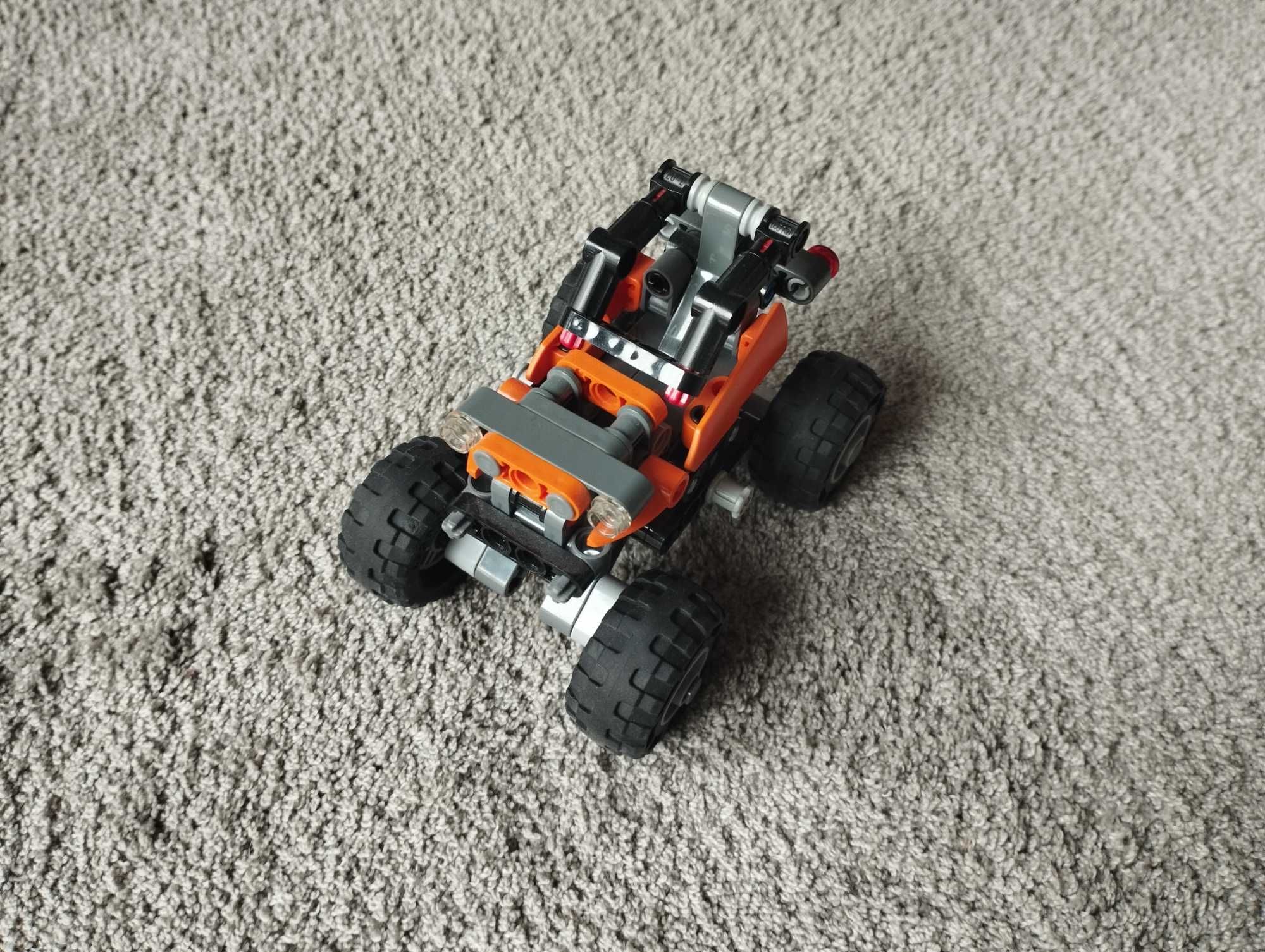 Klocki LEGO TECHNIC Mały samochód terenowy 42001