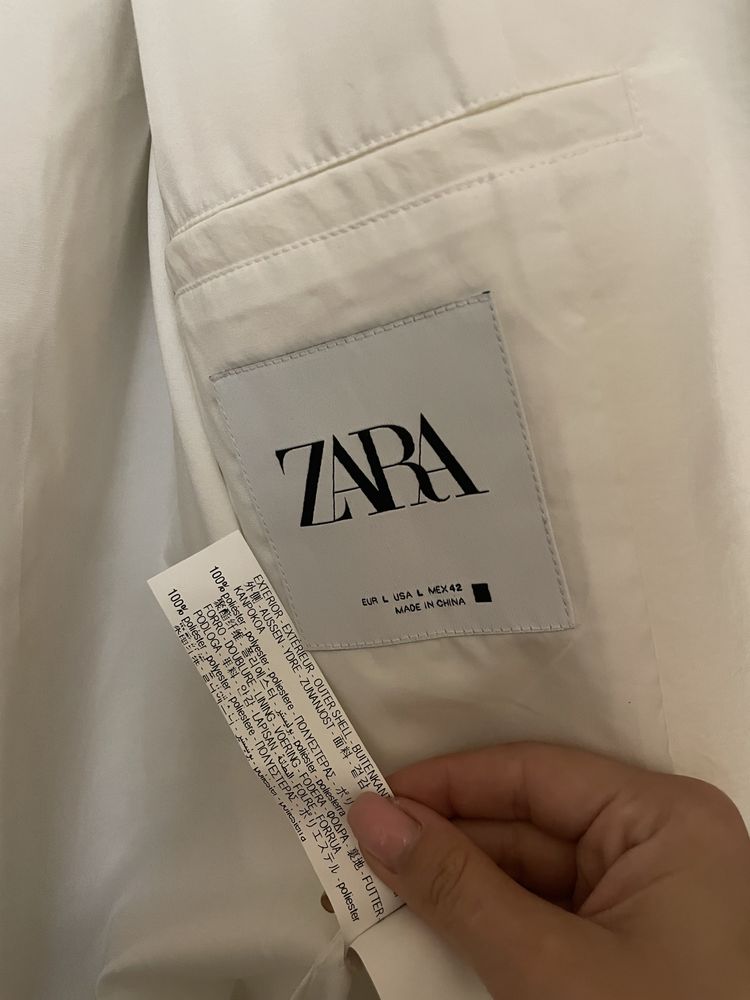 Куртка Zara весняна