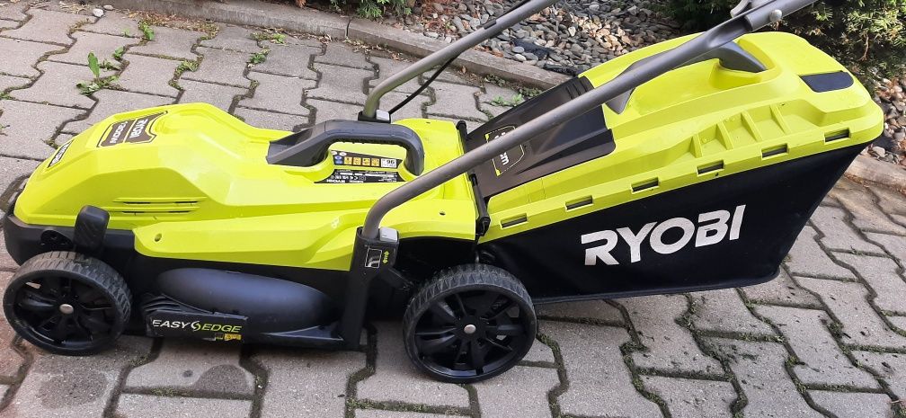 Super stan Kosiarka elektryczna Ryobi 1300 Watt