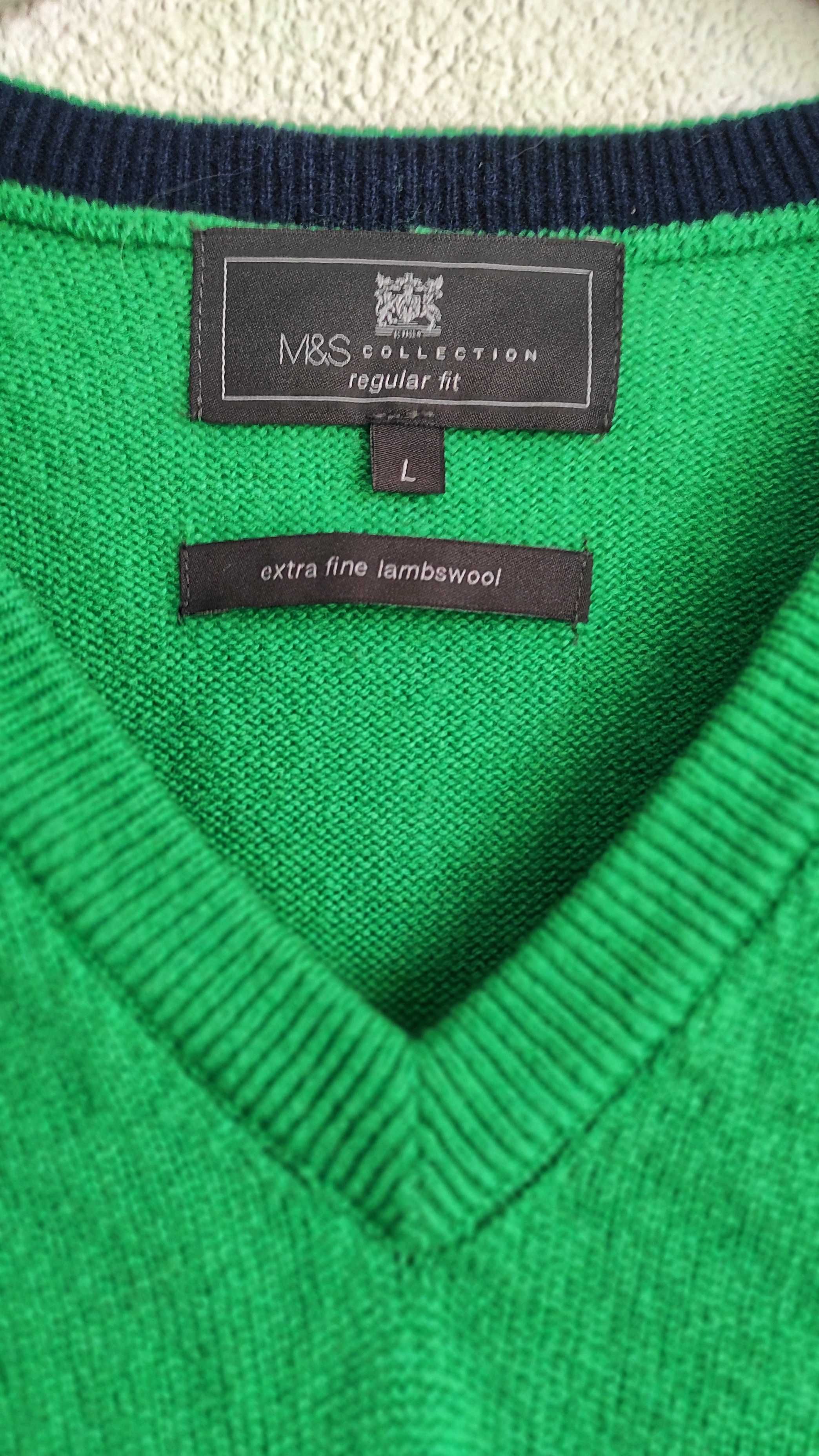 Soczyście zielony sweterekV-neck z extrafine lambswool wełna