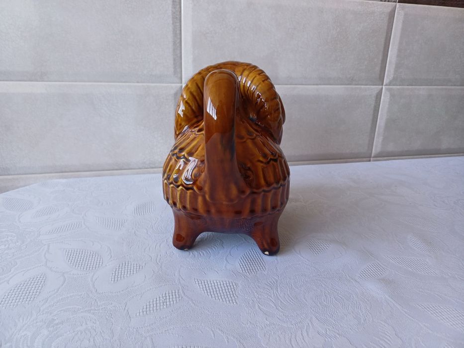 Васильківська майоліка  штоф "Баран"