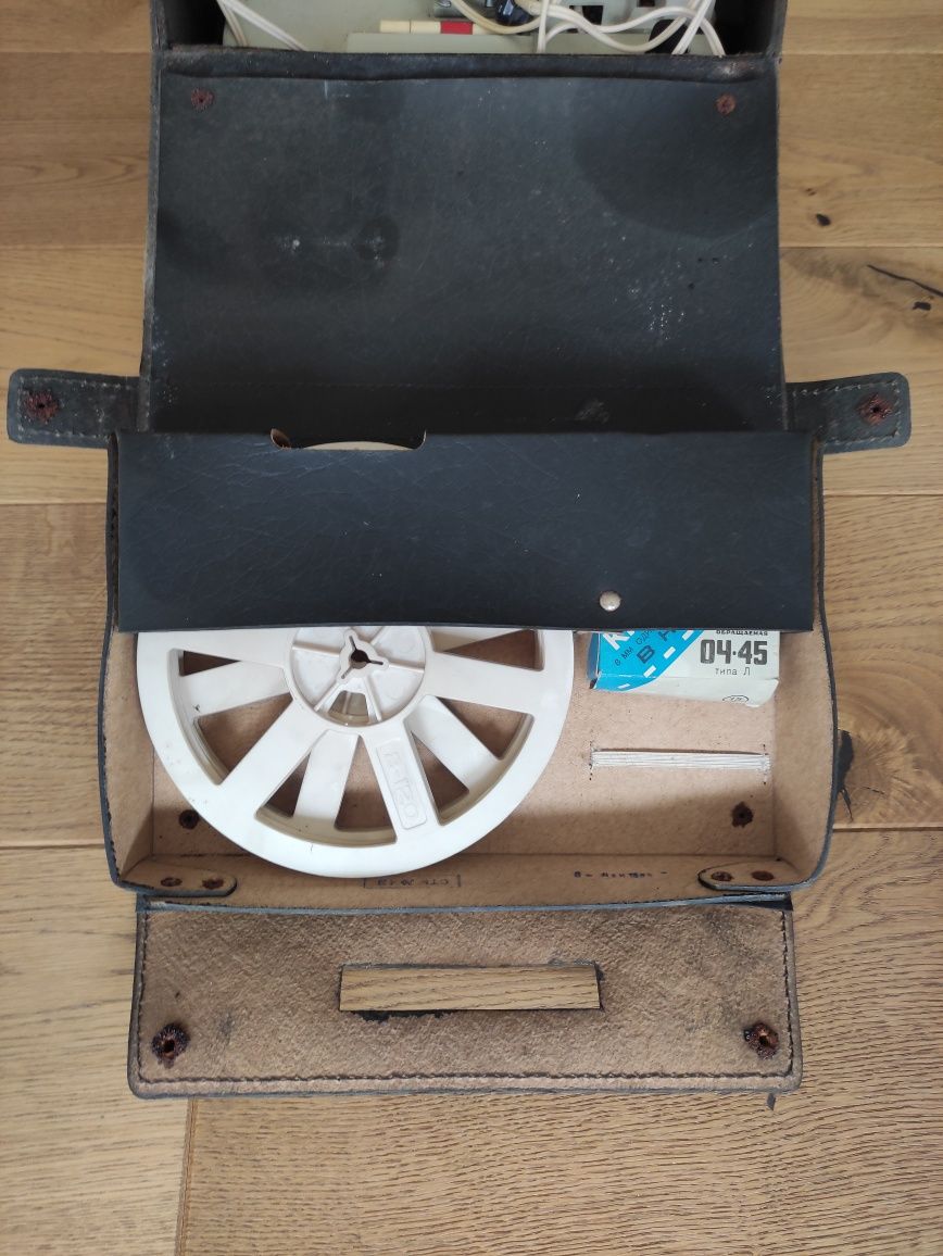 projektor Filmowy RUŚ i kamera LUMO219 super 8