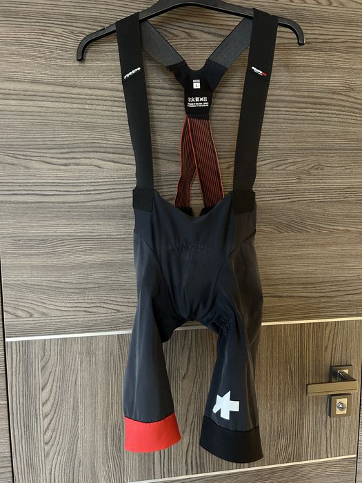 Assos bibs Equipe RS rozm. L - czerwony akcent, unikat