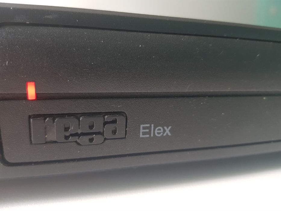 REGA ELEX Amplificador Integrado