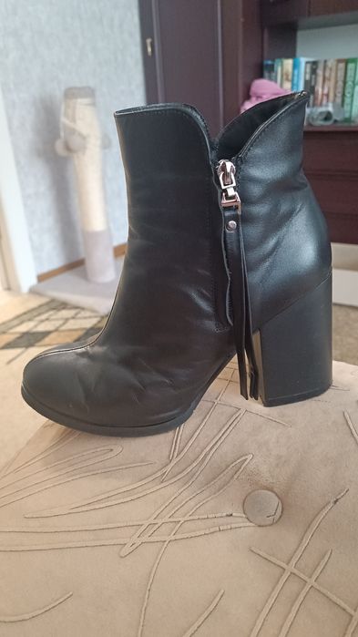 Ботинки зимові. 39 розмір.