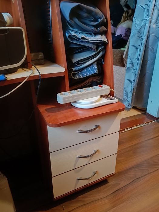 Комп'ютерний угловий стіл