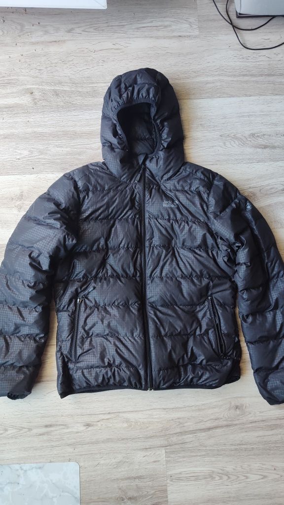 Jack Wolfskin kurtka puchowa pikowana czarna lekka helium damska M L