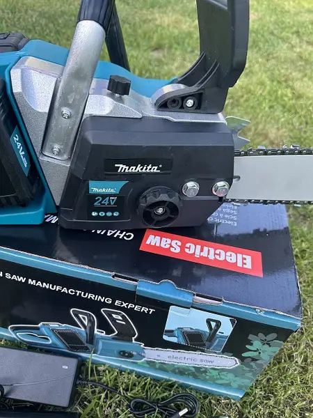 Акумуляторна ланцюгова пила Makita DUC 355 з двома акумуляторами