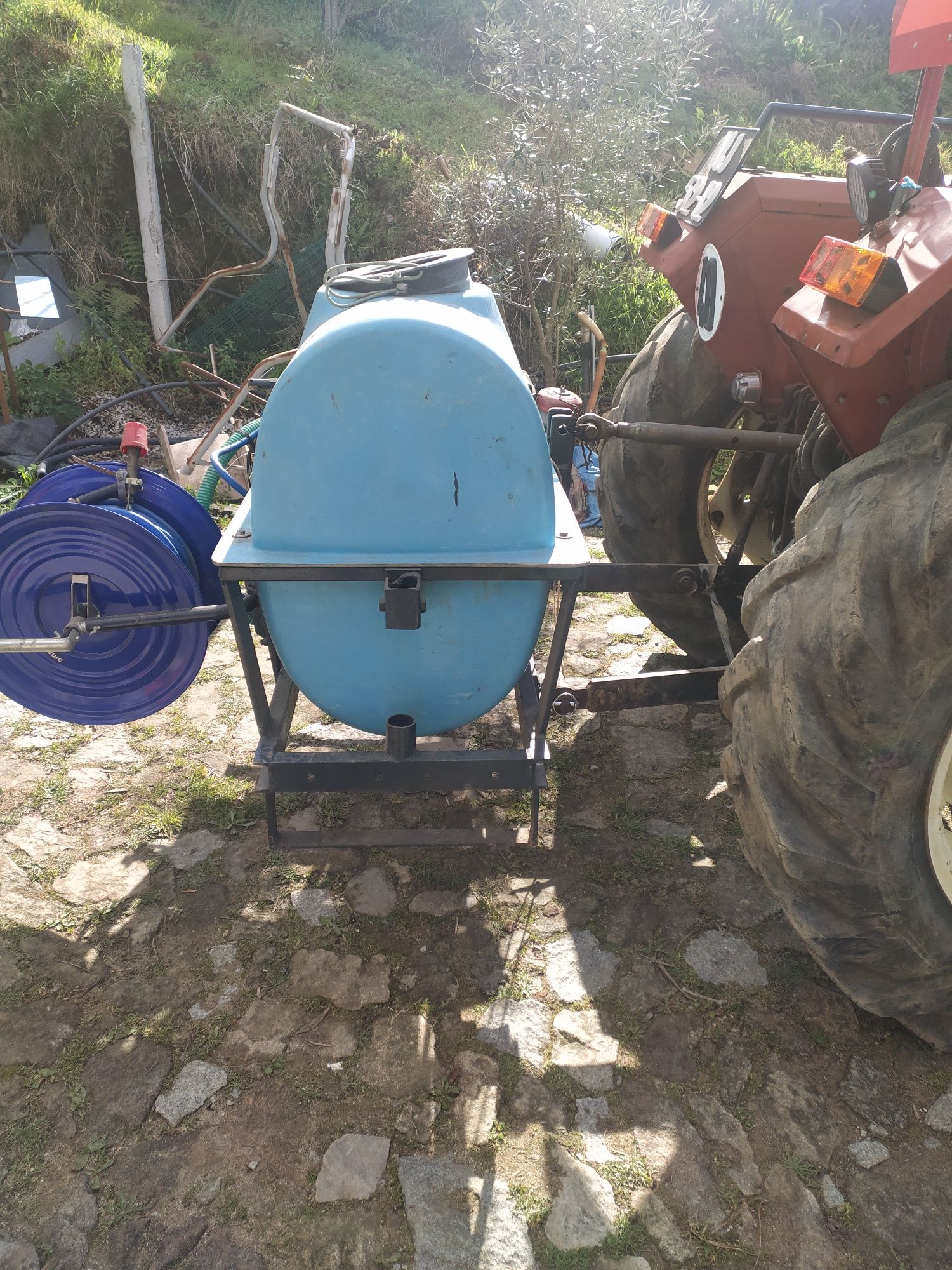 Pulverizador em bom estado 200 litros