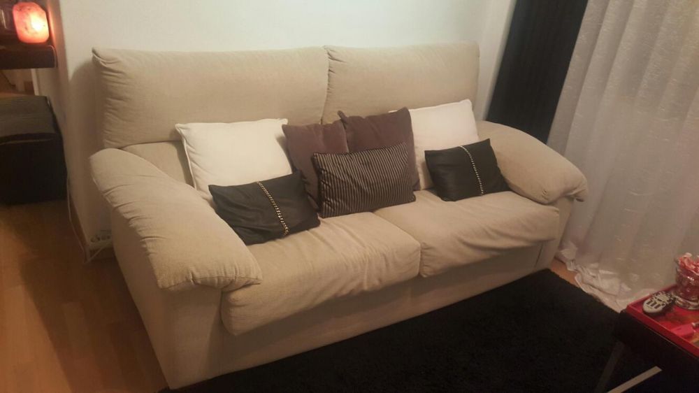 Sofa cor beje como novo