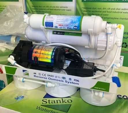 Італійська система зворотнього осмосу з помпою підвищення тиску води