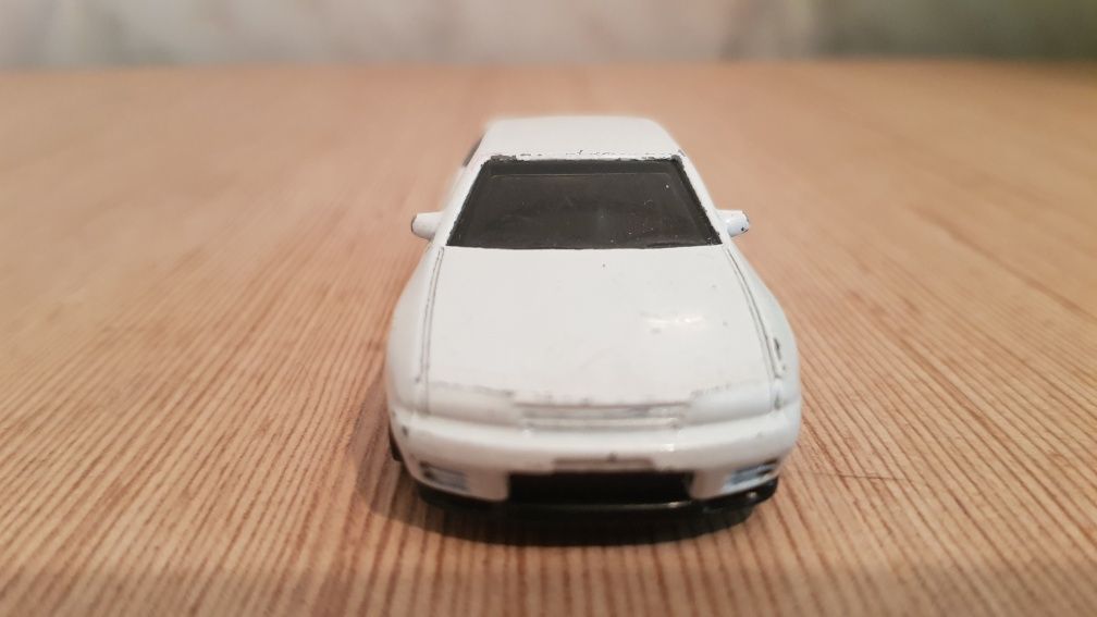 Машинка Nissan Skyline r32 GTR Hot Wheels