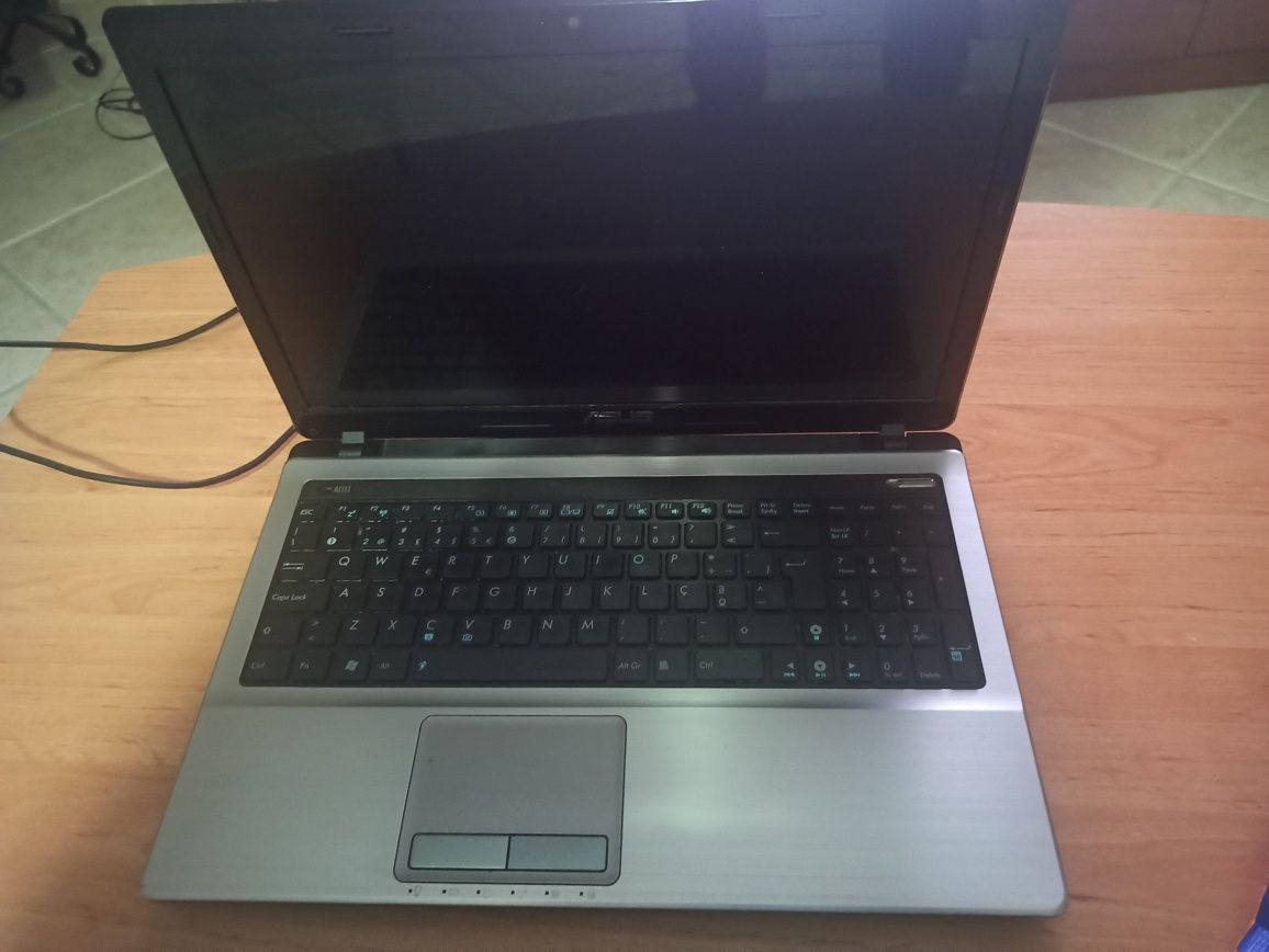 Computador Portátil - ASUS K53S - usado