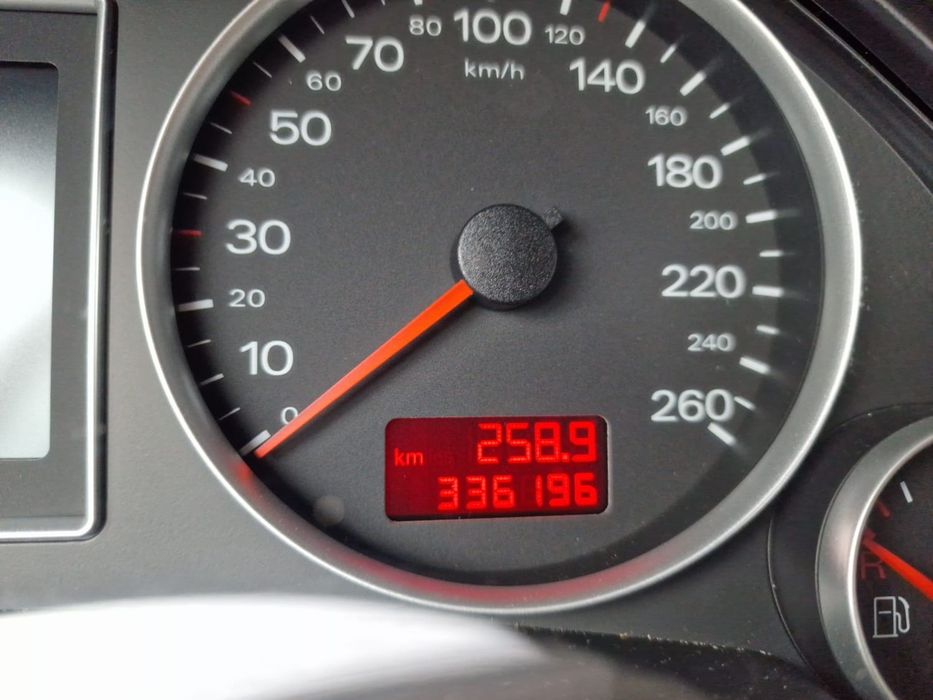 Audi A4 B7 1.9tdi Sedan Zadbana Nowe sprzęgło komplet klocki zamiana