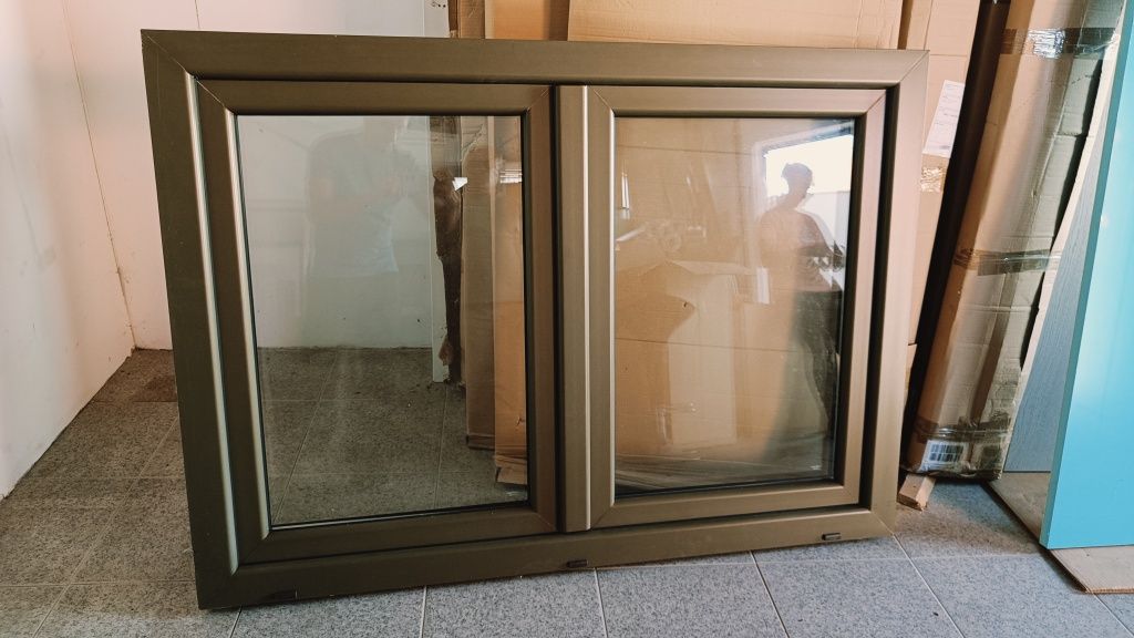 Janela pvc nova com vidro