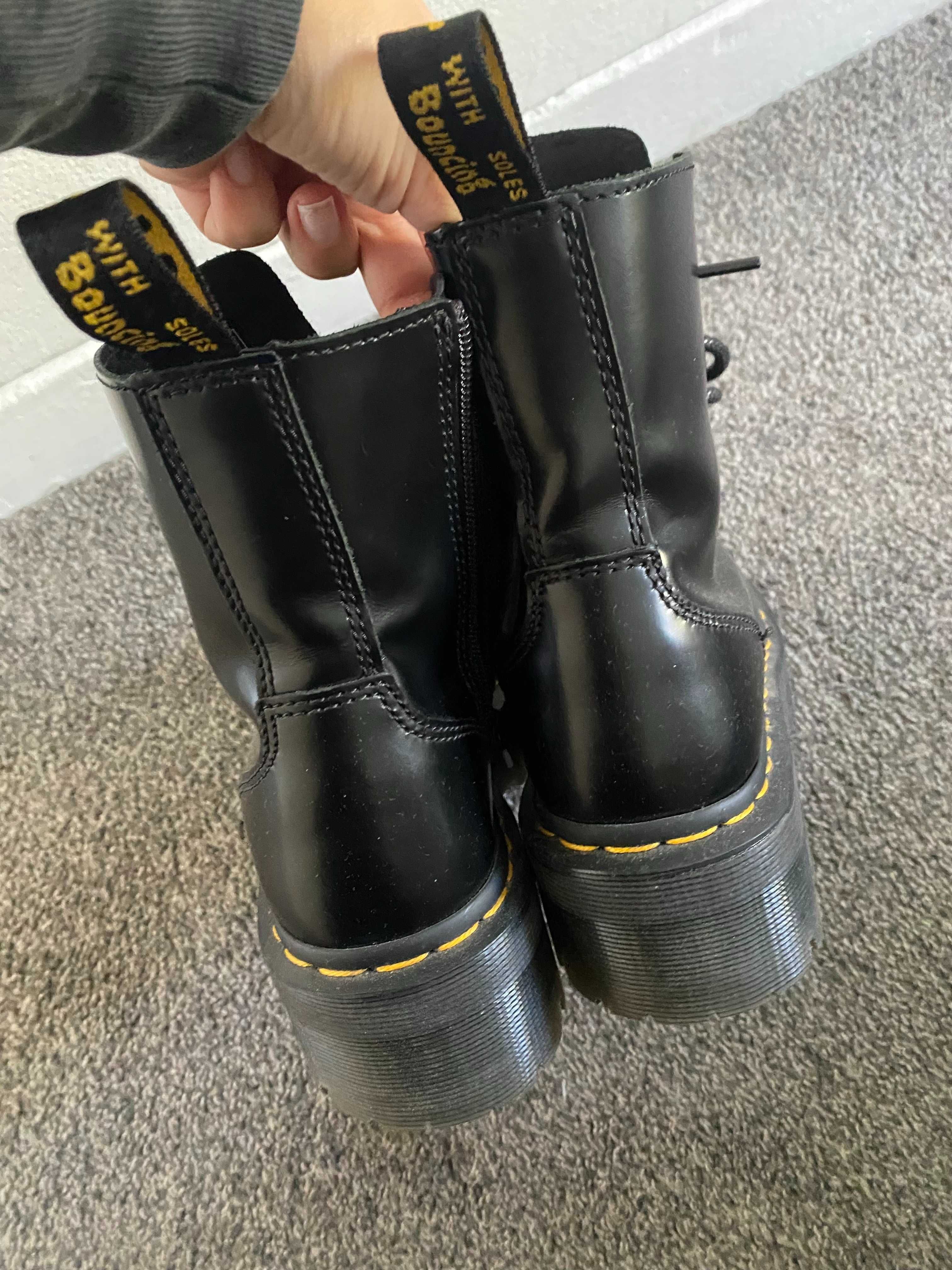 Botas Dr Martens plataforma Jadon 8 smooth black leather