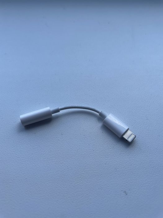 Переходник для наушников Apple Lightning to 3.5mm (оригинал)