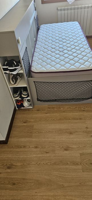 Cama + colchão + guarda fatos
