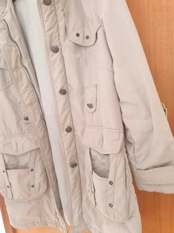 Gabardine com carapuço