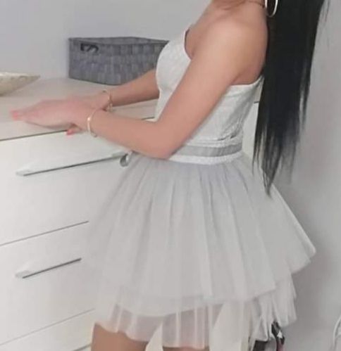 Sukienka królowe życia Just Unique Alessia szara popiel tiul