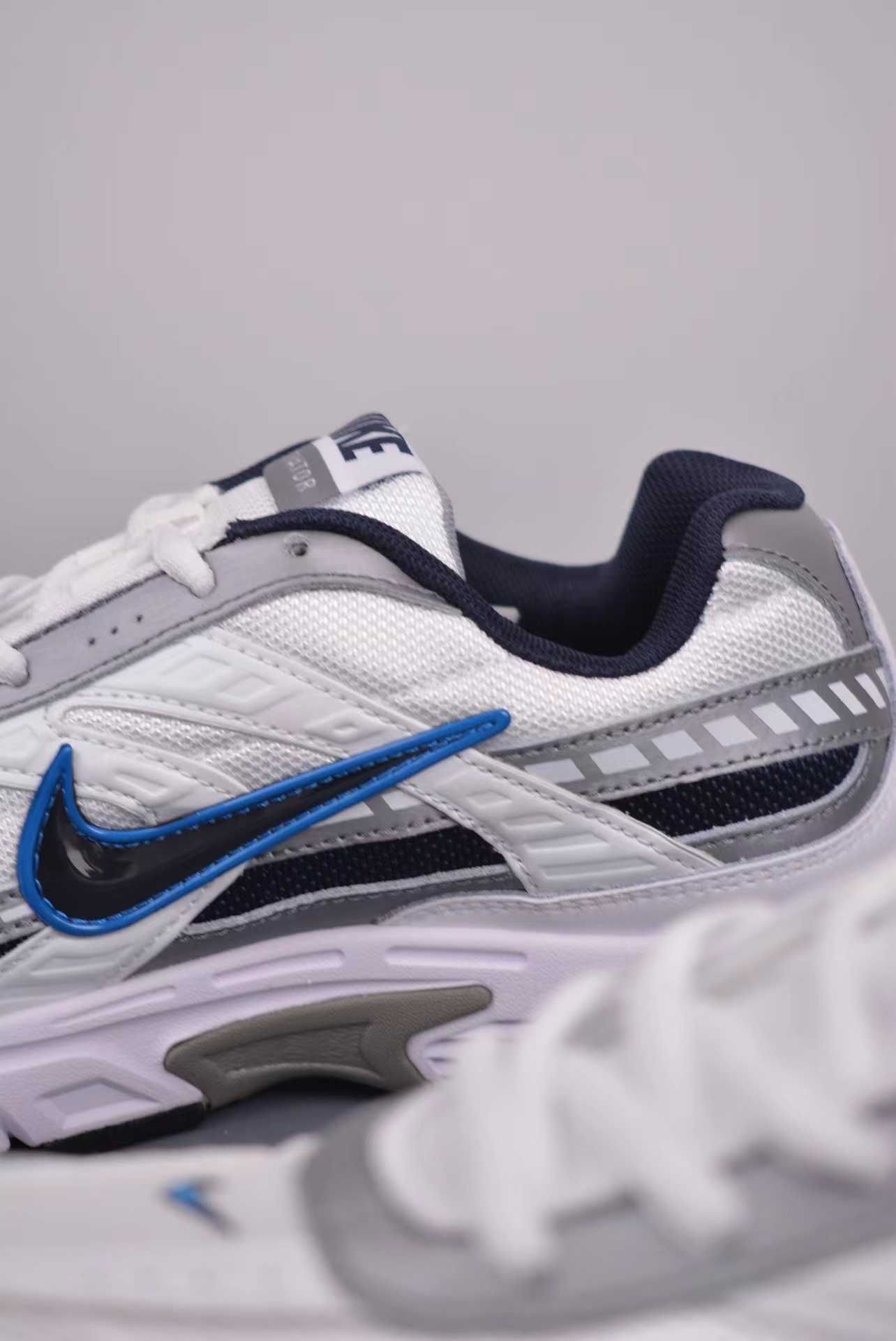 Nike Iniciate Running Nike INS Super Fire Retro Dad Buty do biegania