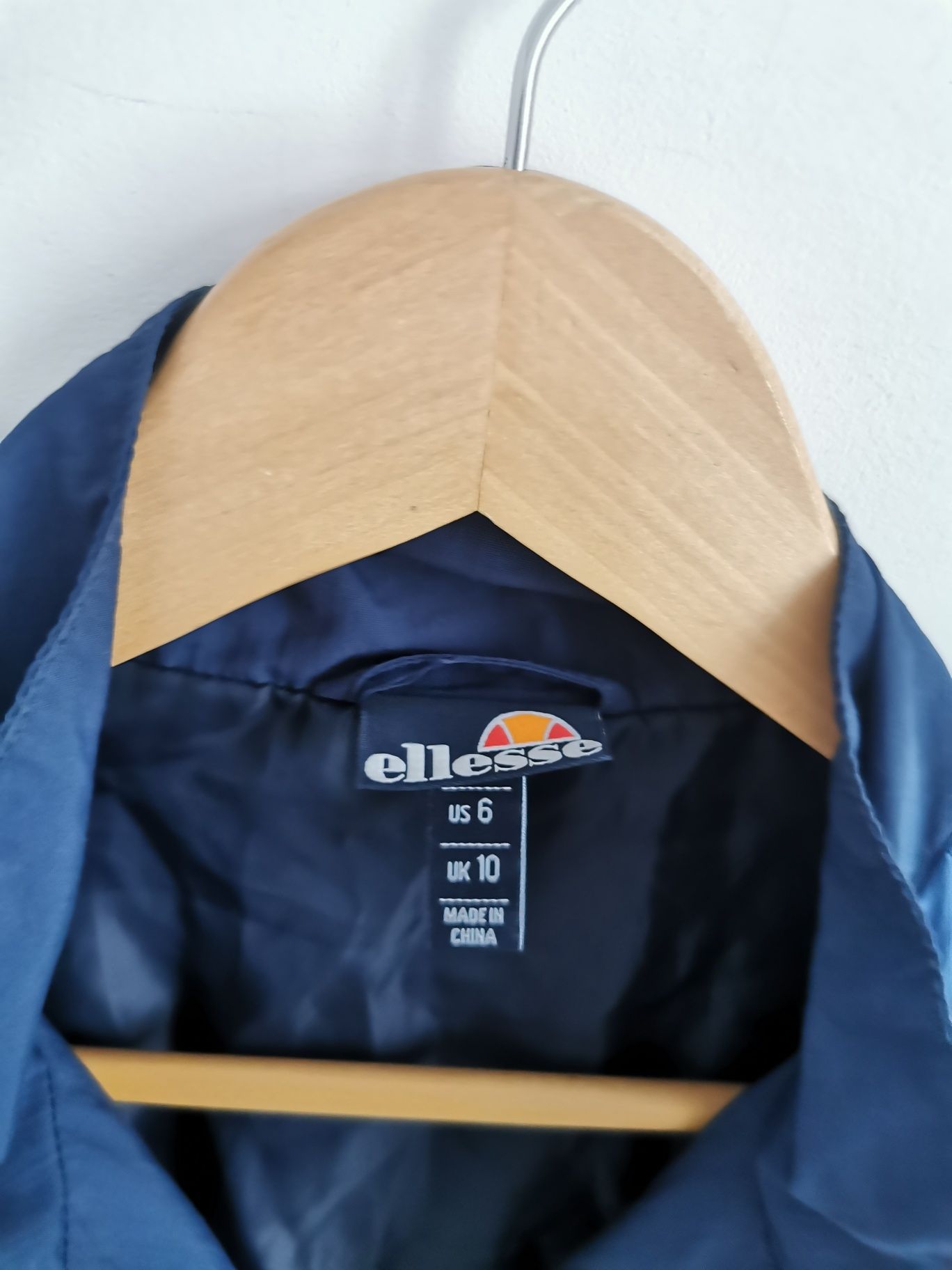 Ellesse kurtka cienka lekka damska kamizelka S/M 
damskaEllesse kurtka