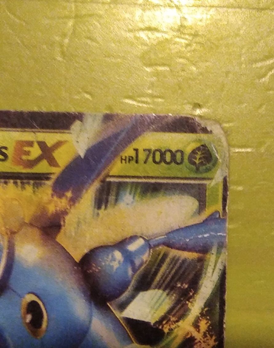 Carta Pokémon super rara com erro