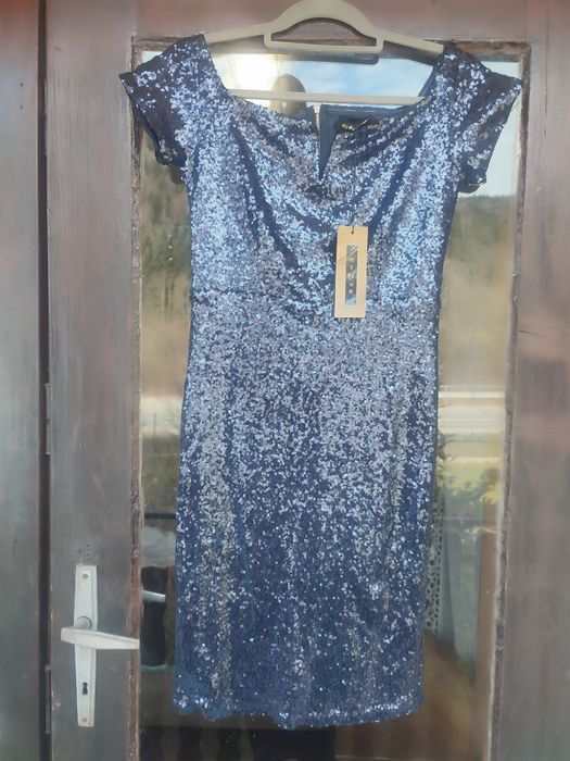 Piękna sukienka cekinowa roz S\M