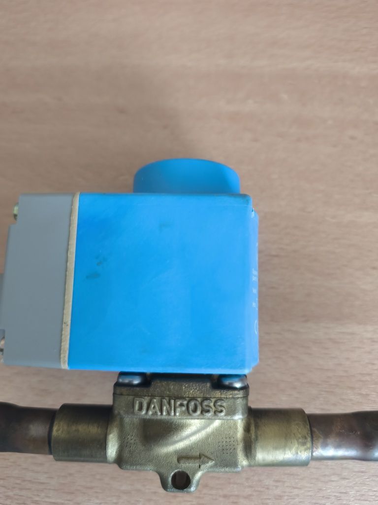 Zawór Danfoss EVO 103 z cewką 230V 50Hz IP65 (lut. 16 mm (5/8")) 032L2