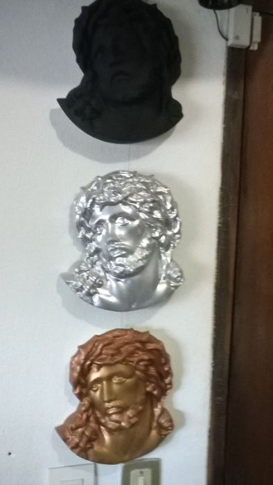 moldes e figuras de gesso