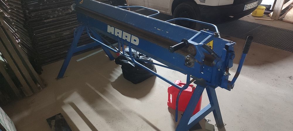 Gietarka do blachy MAAD z nożem 0,7 mm