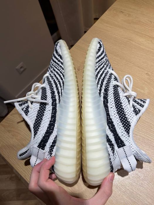 adidas Yeezy boost 350 v2 zebra 42 2/3 black onyx white beluga