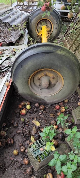 Oś do przyczepy talerzówki agregatu